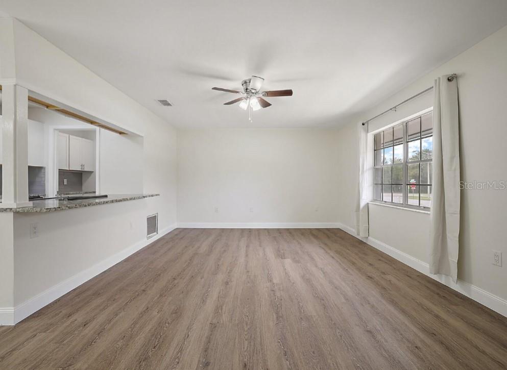Image 6 of 12 For 425 Marion Oaks Dr