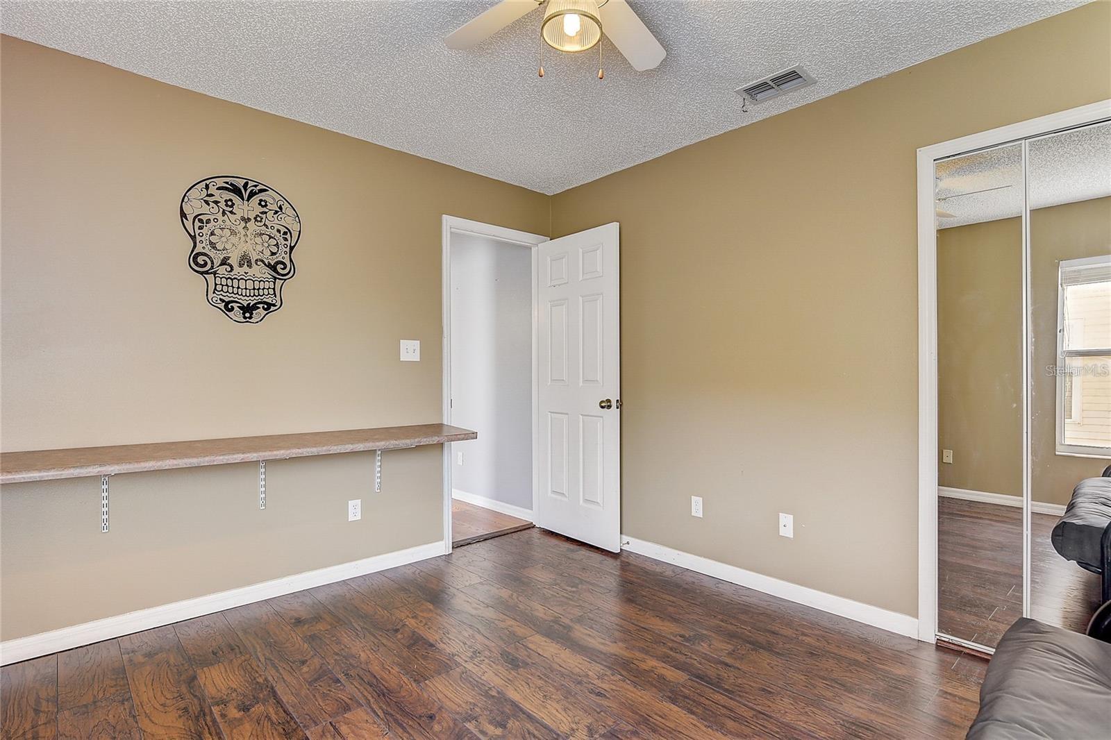 Image 18 of 38 For 25273 Lost Oak Circle