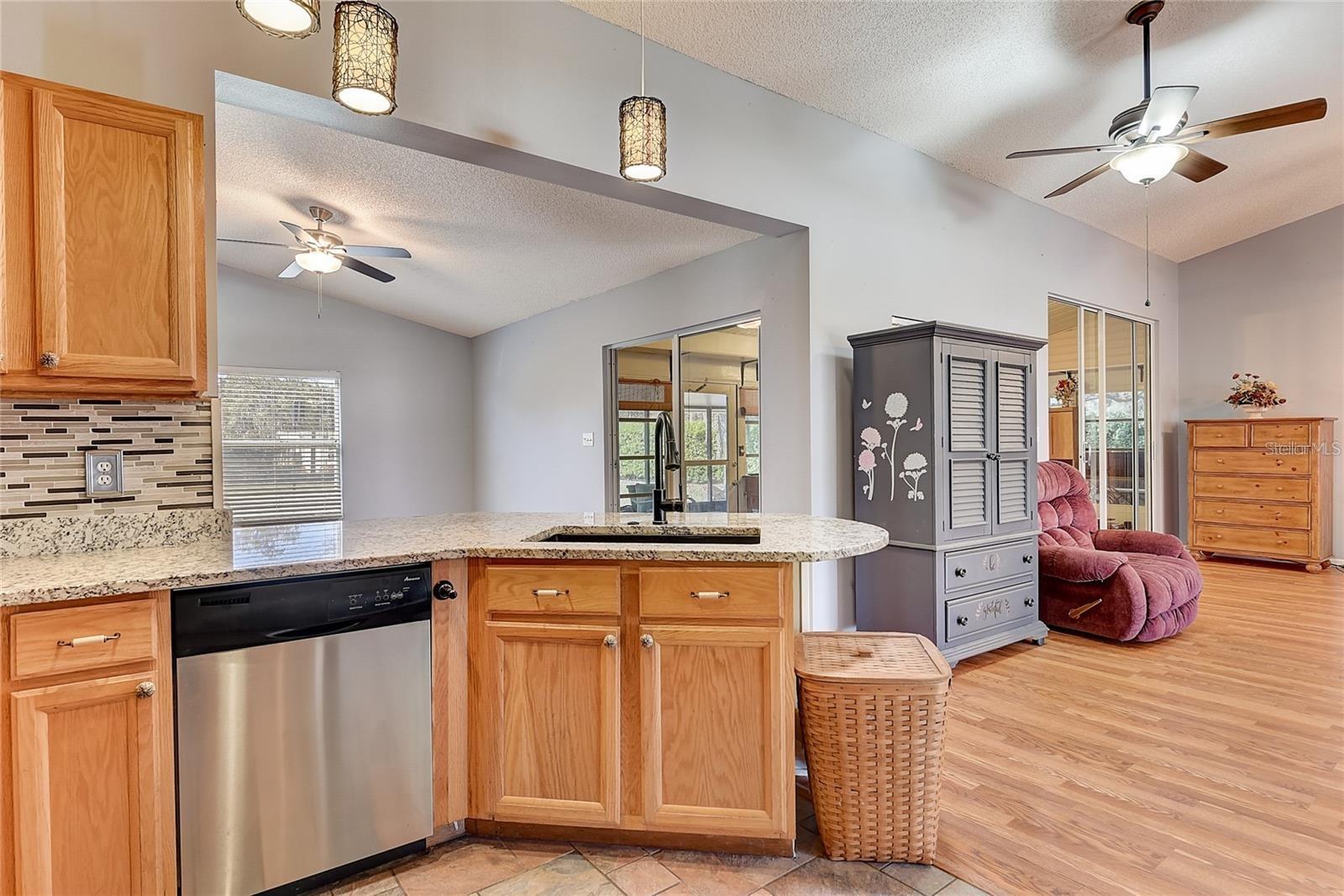Image 9 of 38 For 25273 Lost Oak Circle