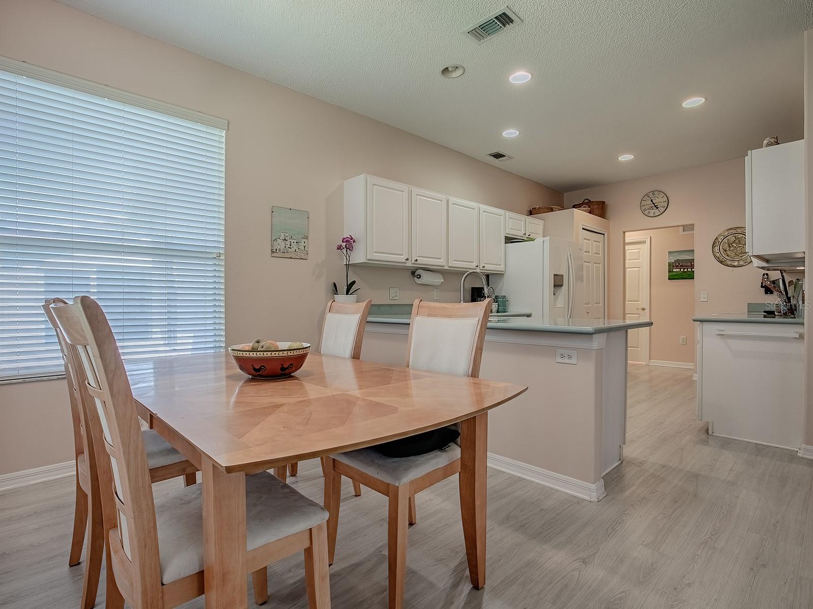 Image 20 of 48 For 910 Eagles Landing