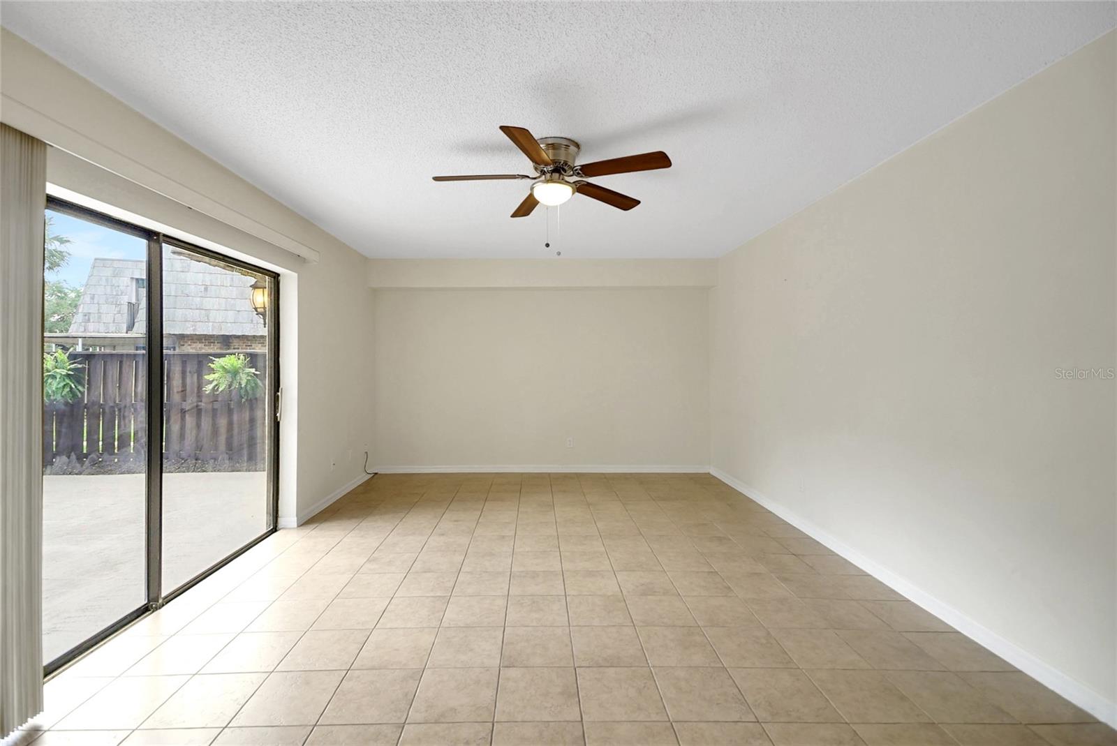 Image 14 of 44 For 2934 Tangerine Court