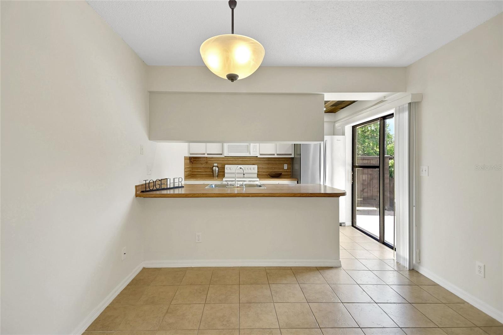 Image 18 of 44 For 2934 Tangerine Court