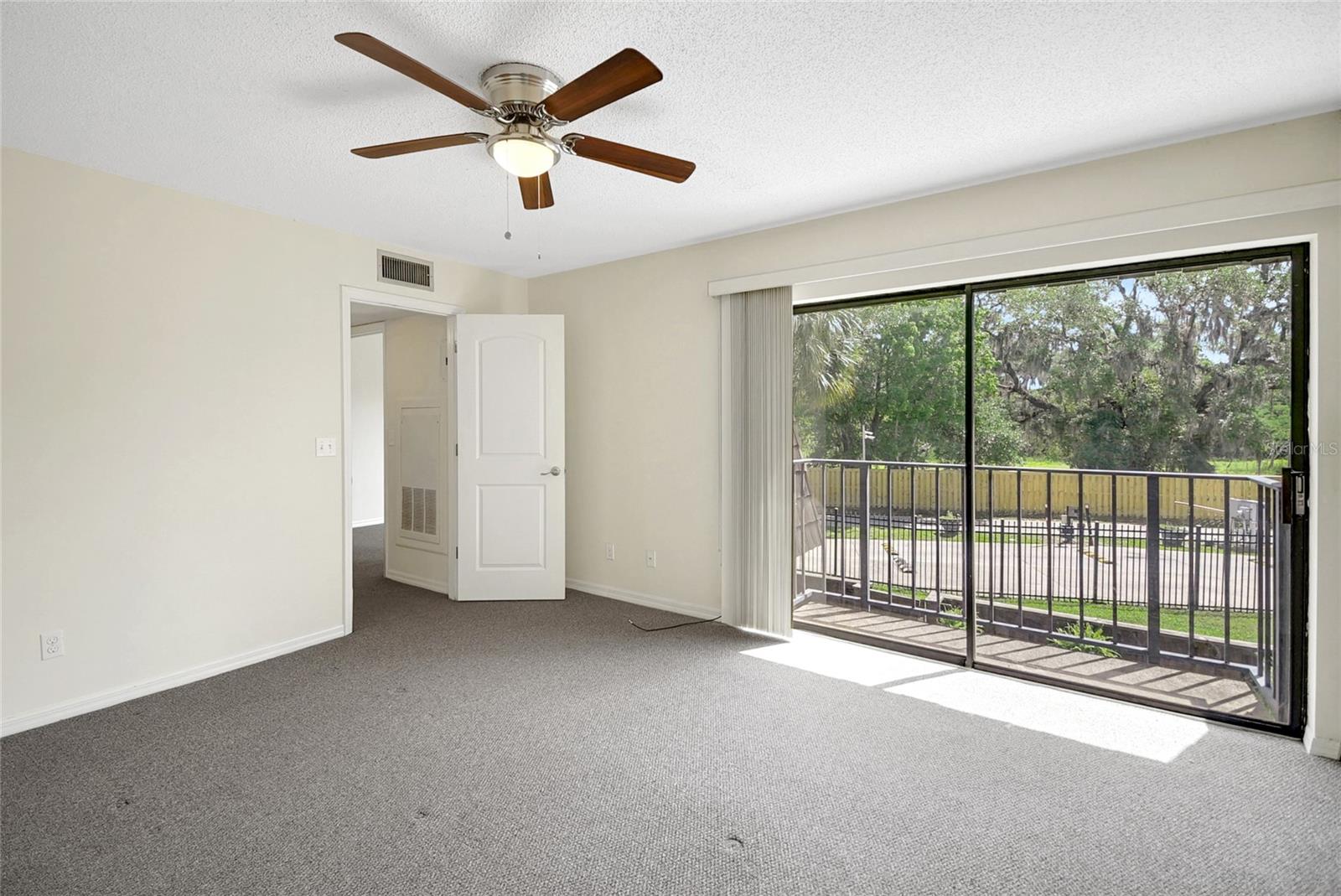 Image 39 of 44 For 2934 Tangerine Court