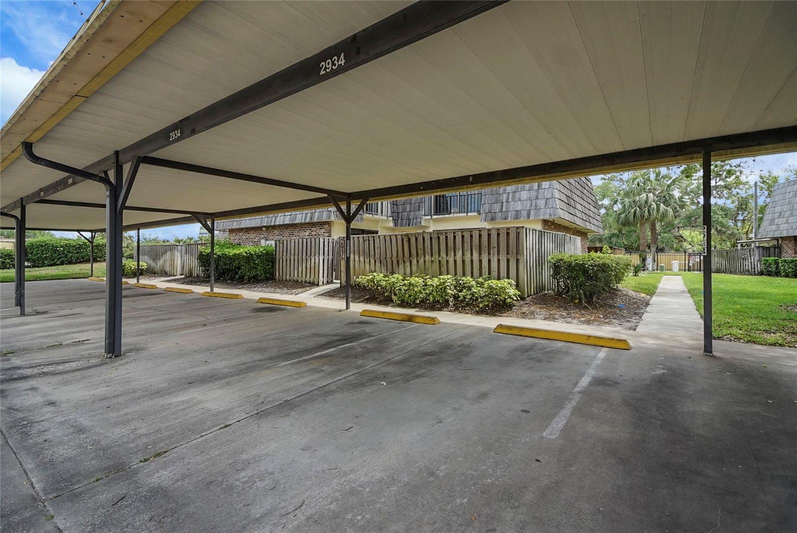 Image 43 of 44 For 2934 Tangerine Court