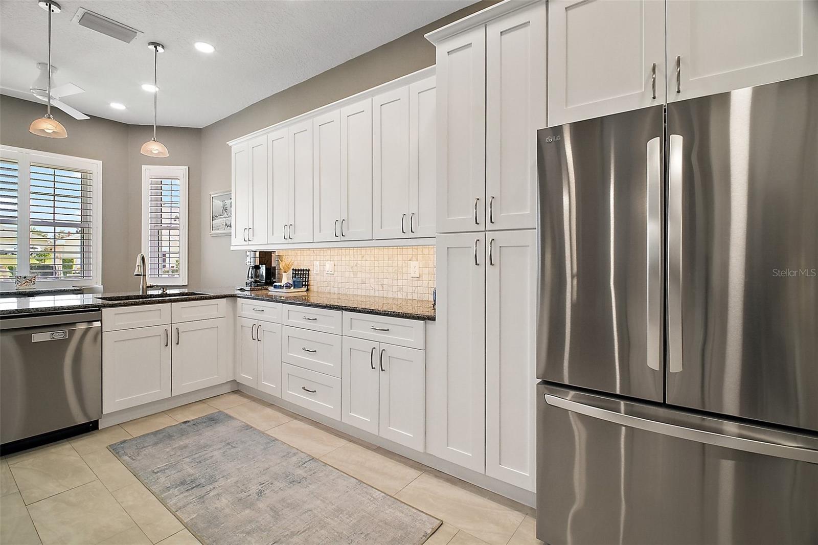 Image 14 of 40 For 5557 Freeport Drive