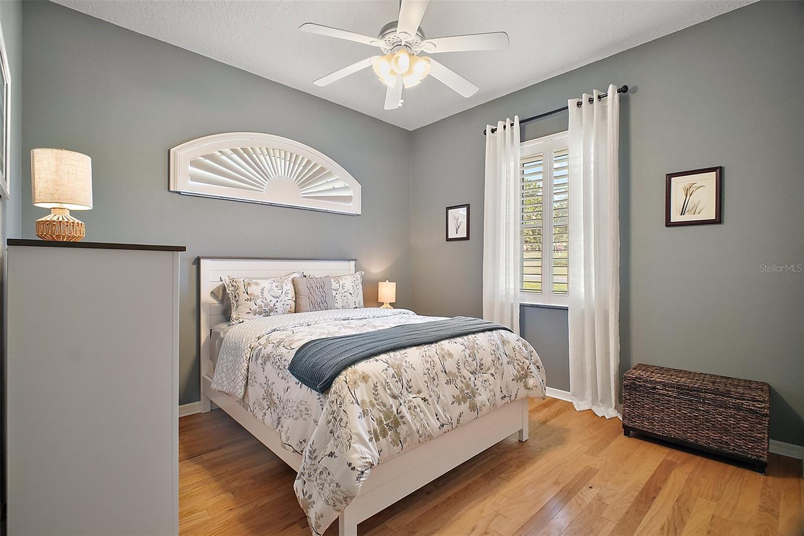 Image 22 of 40 For 5557 Freeport Drive