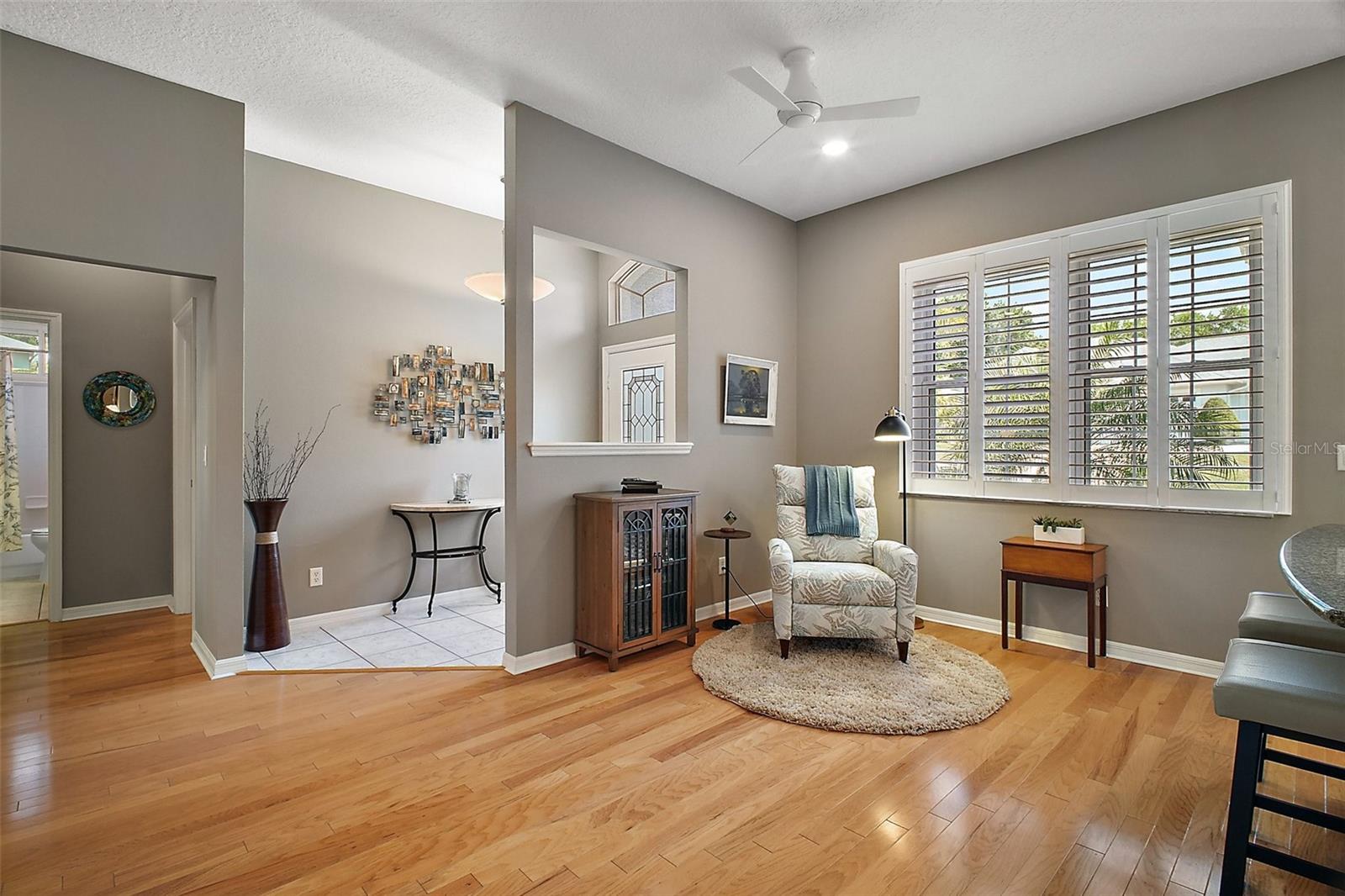 Image 5 of 40 For 5557 Freeport Drive