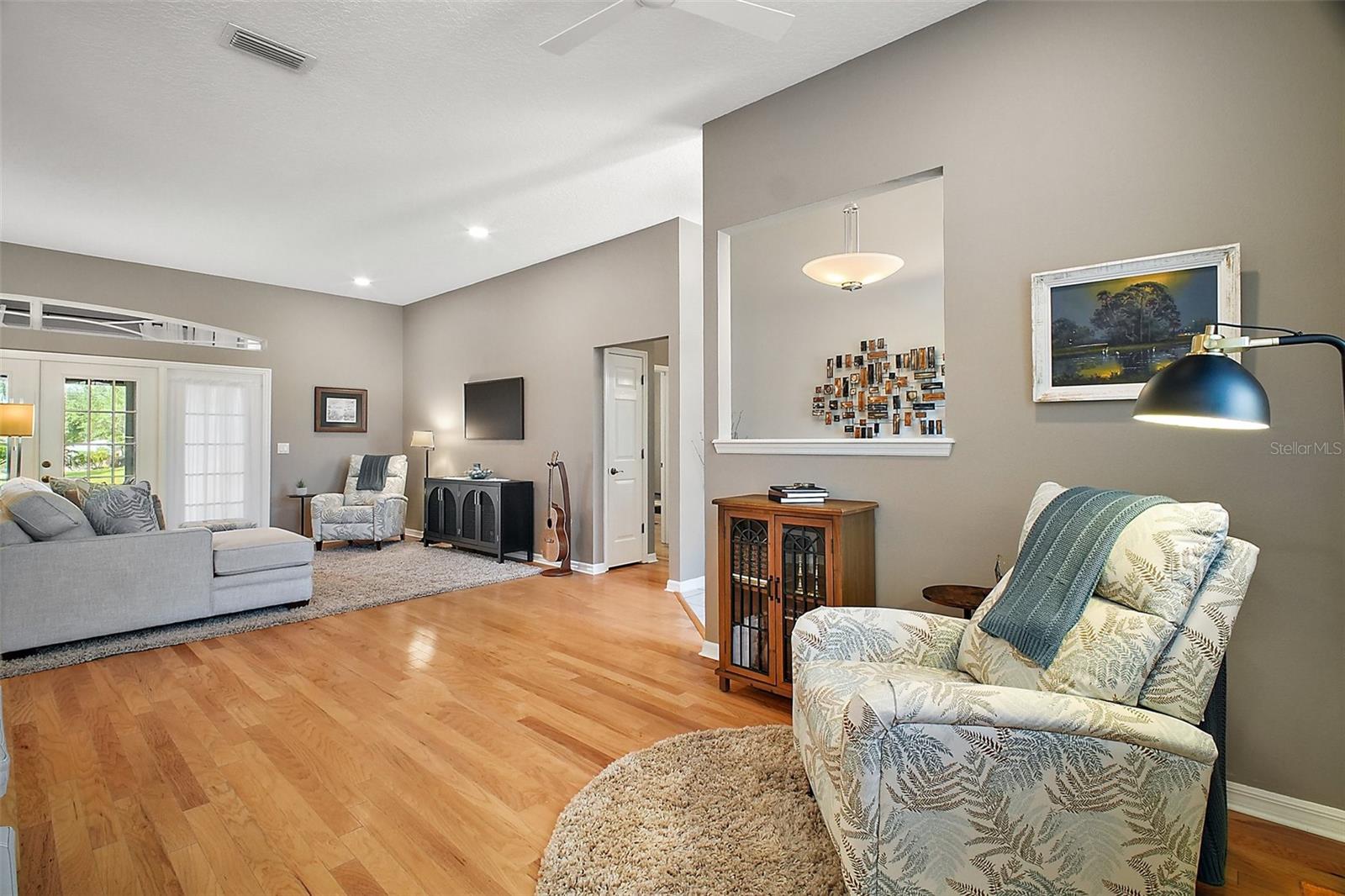 Image 6 of 40 For 5557 Freeport Drive