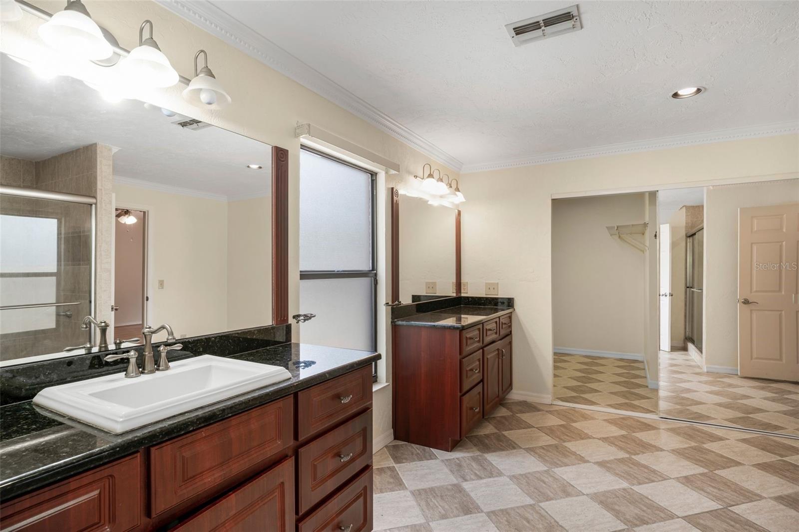 Image 15 of 32 For 8640 Henderson Trail