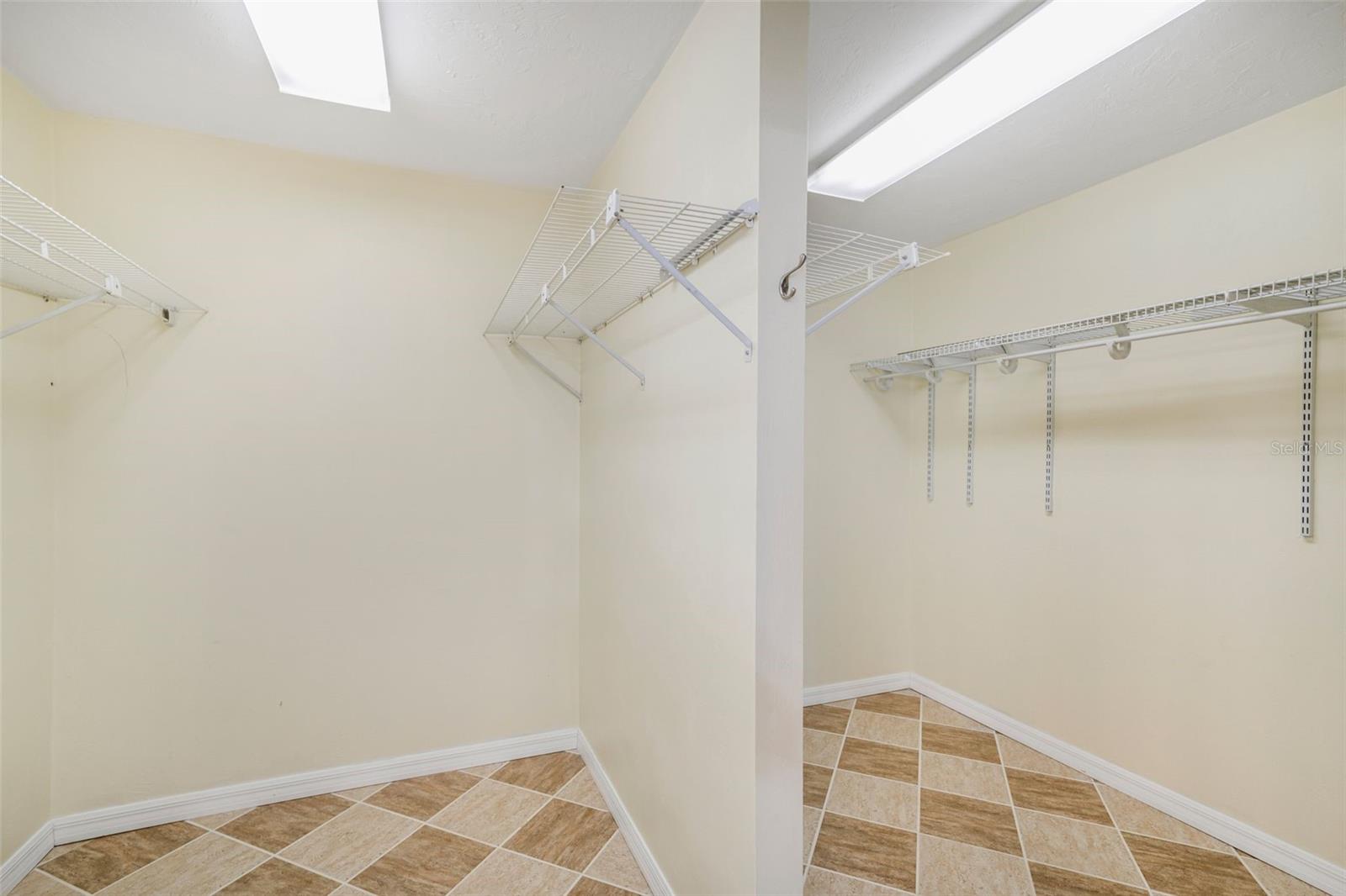 Image 19 of 32 For 8640 Henderson Trail