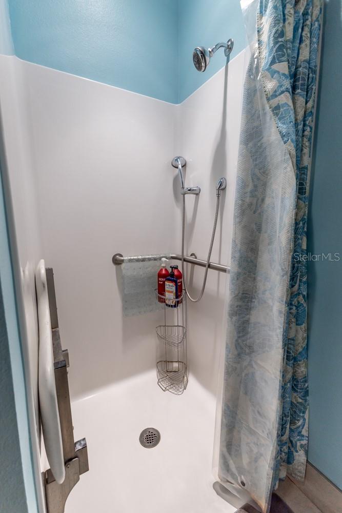 Image 33 of 57 For 809 County Road 466  202c