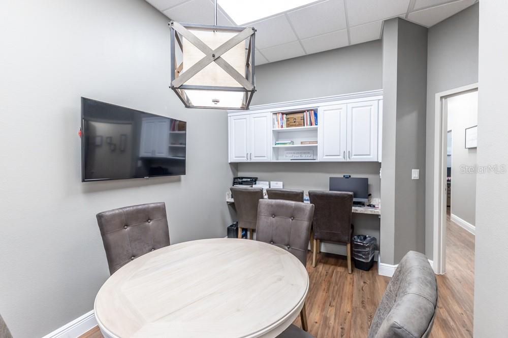 Image 10 of 60 For 809 County Road 466  202c
