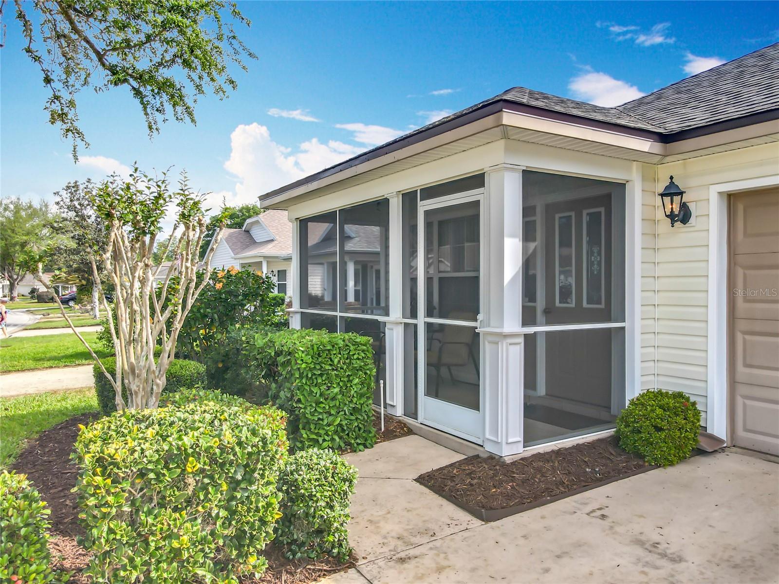 Image 3 of 42 For 25044 Cranes Roost Circle