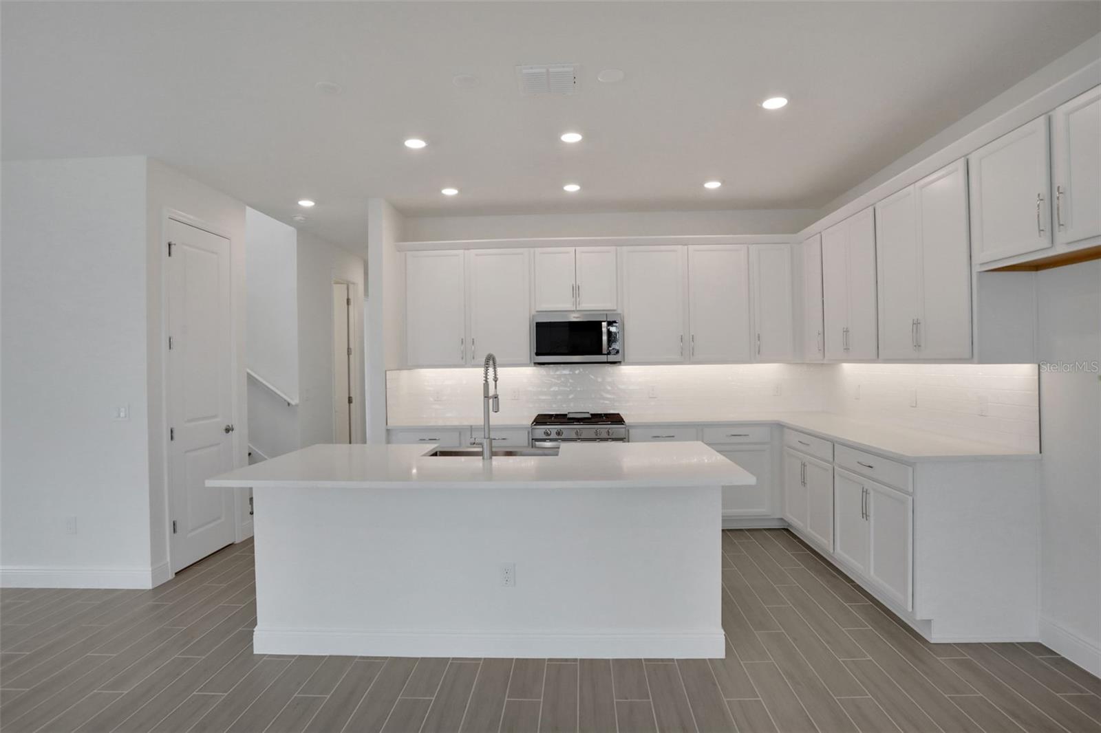 Image 4 of 34 For 204 Eagleston Lane