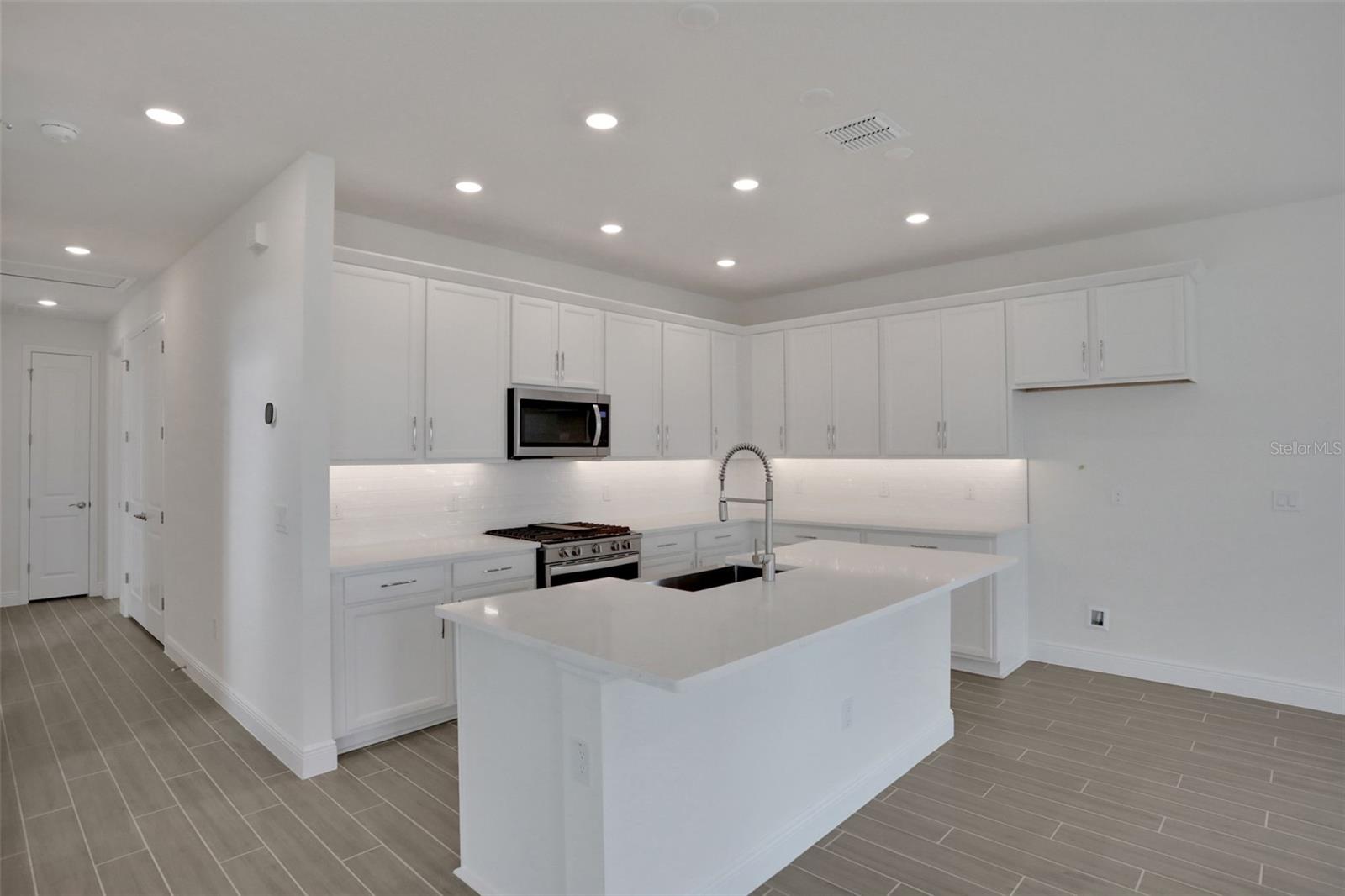 Image 5 of 34 For 204 Eagleston Lane