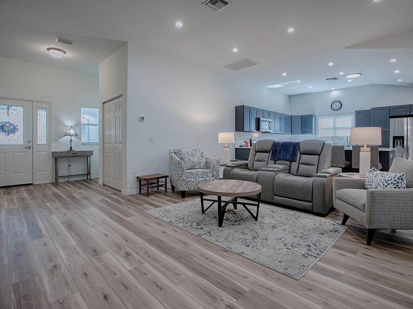 Image 10 of 50 For 1010 Ventura Drive