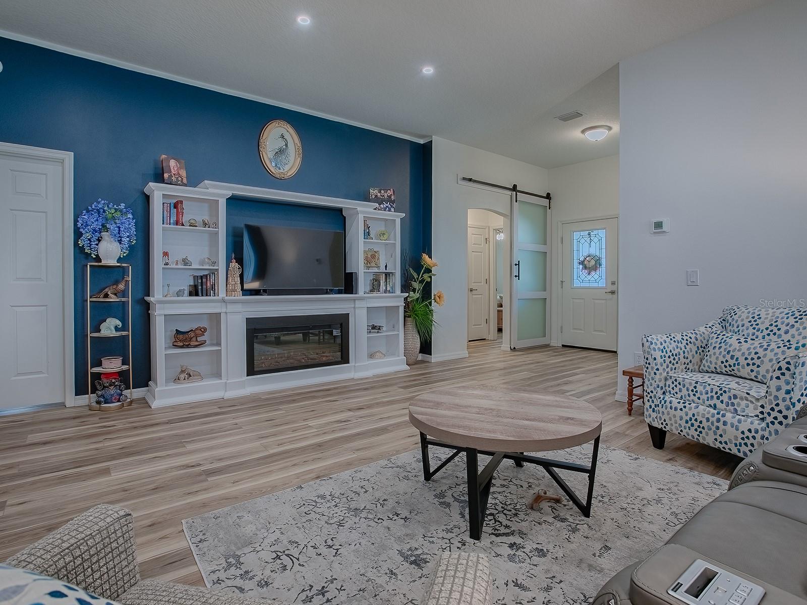 Image 12 of 50 For 1010 Ventura Drive