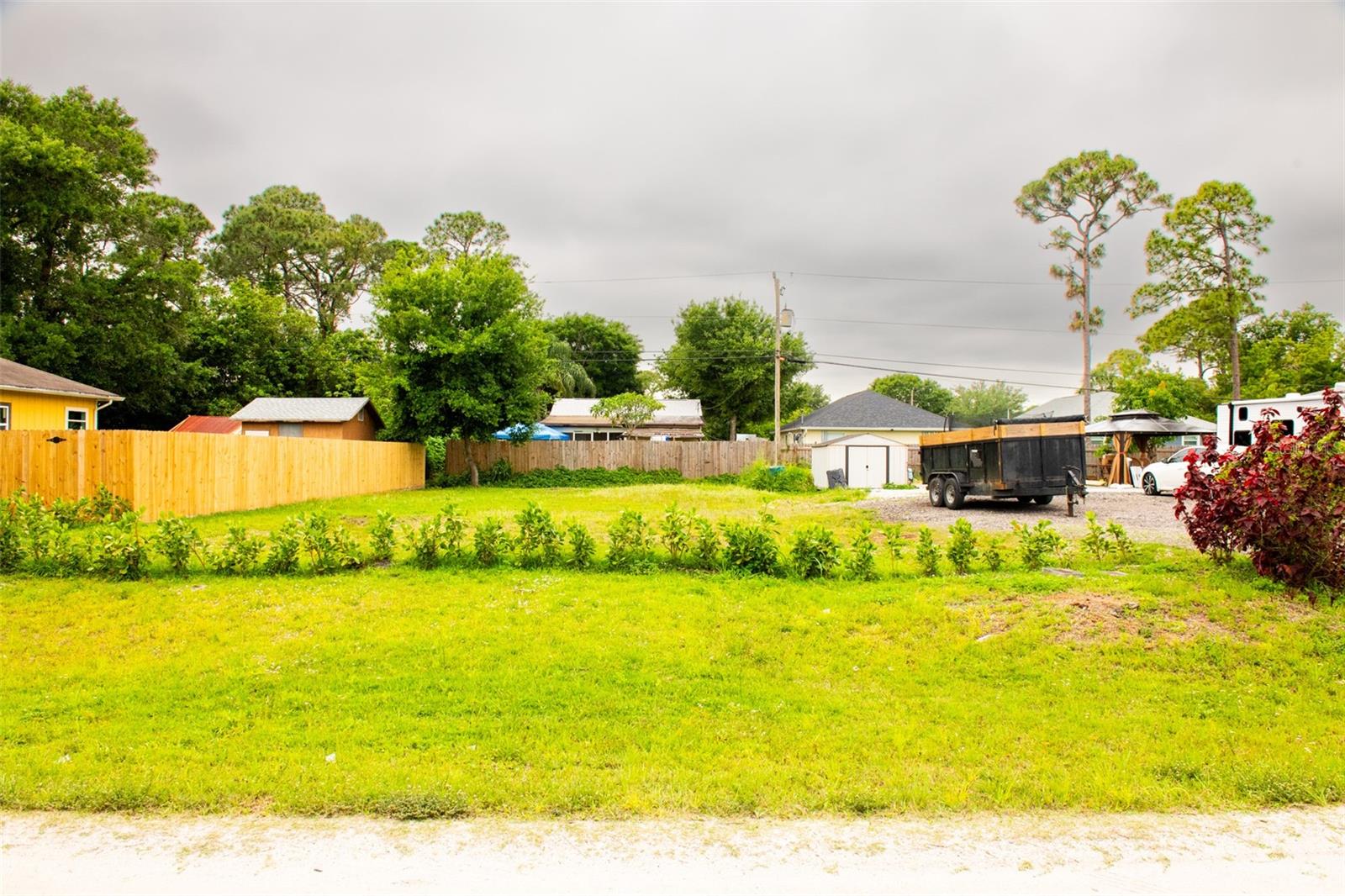 Listing photo id 4 for 1155 11th Terrace Sw