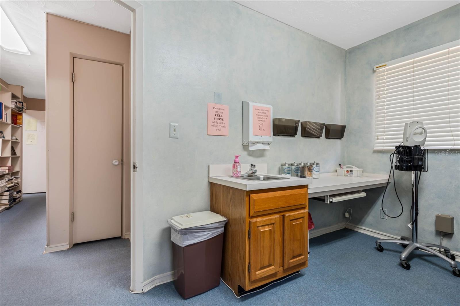 Image 11 of 45 For 740 Lake Avenue