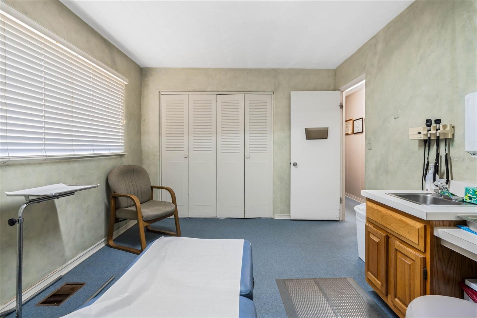 Image 15 of 45 For 740 Lake Avenue