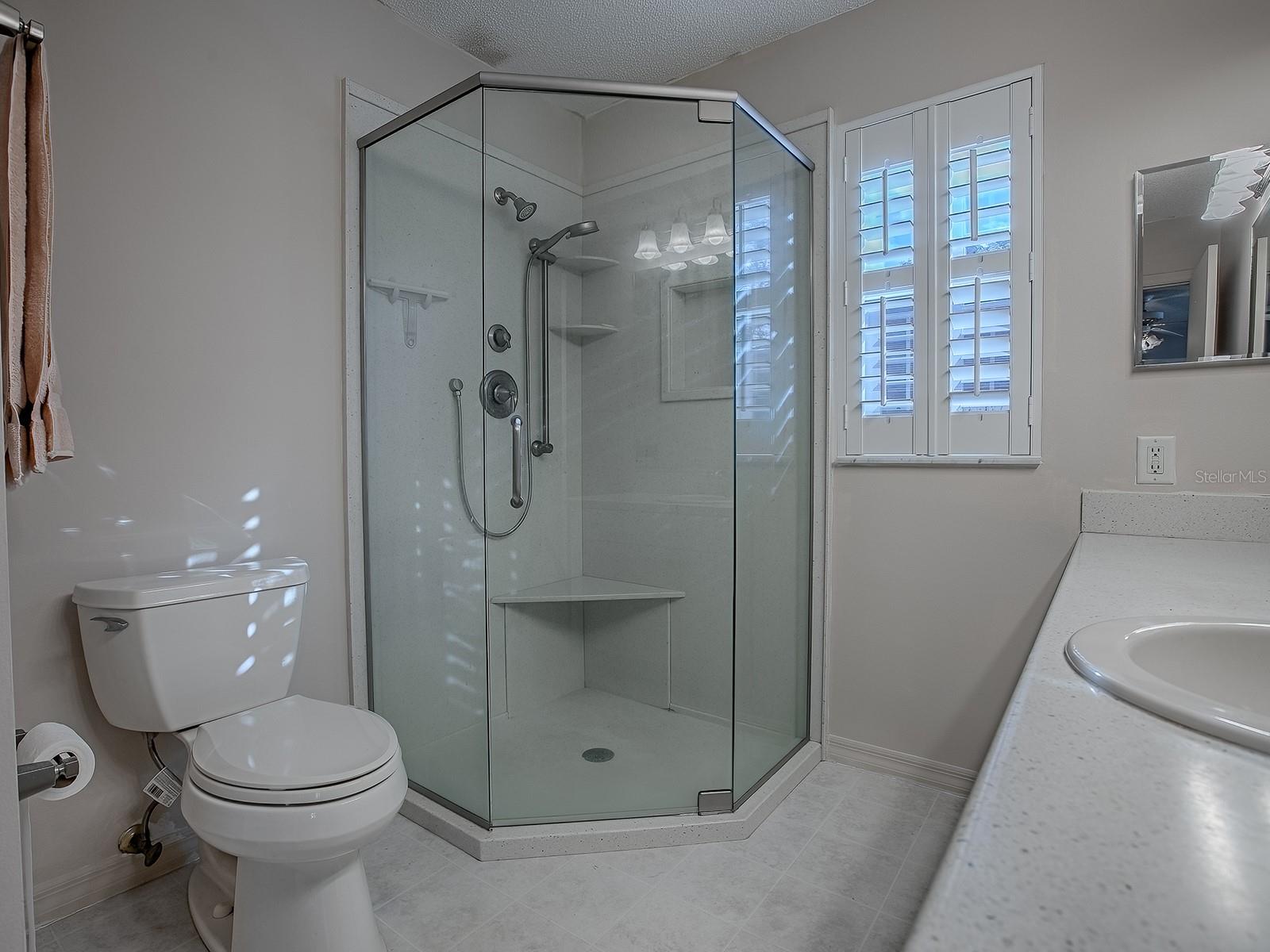 Image 15 of 33 For 507 Torres Place