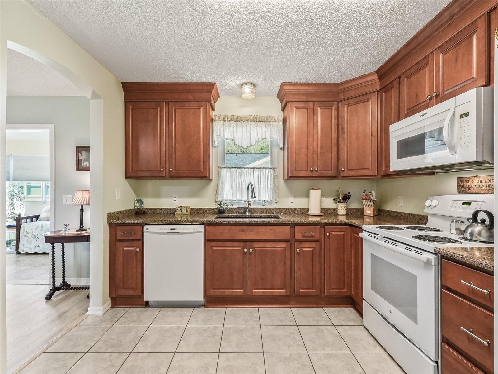 Image 14 of 34 For 530 Valencia Place