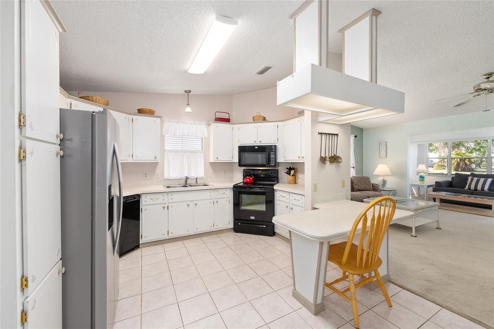 Image 11 of 44 For 705 Prado Drive