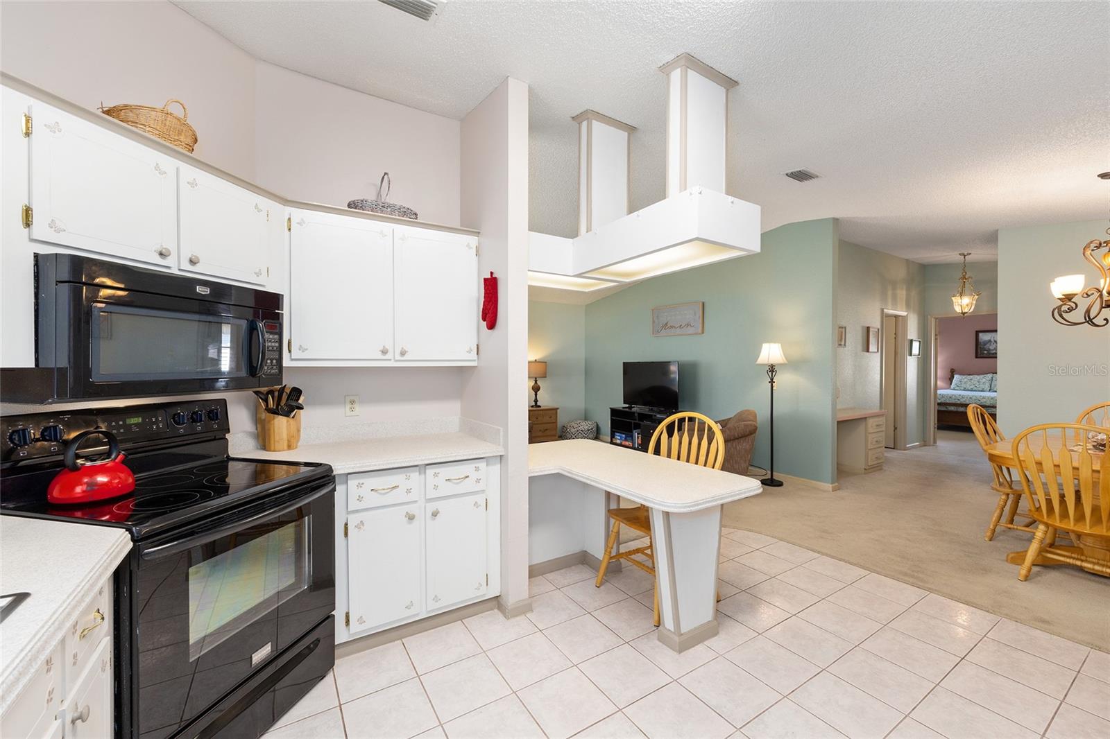 Image 12 of 44 For 705 Prado Drive