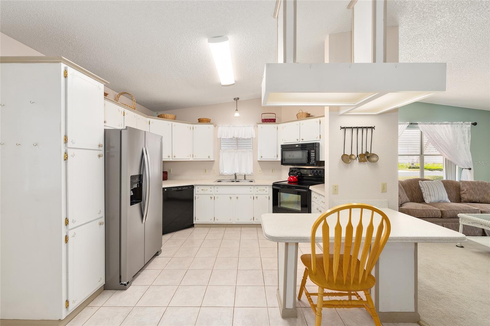 Image 14 of 44 For 705 Prado Drive