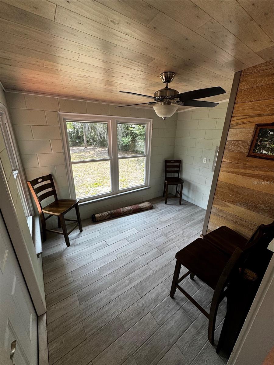 Image 15 of 18 For 320 Rhodes Street