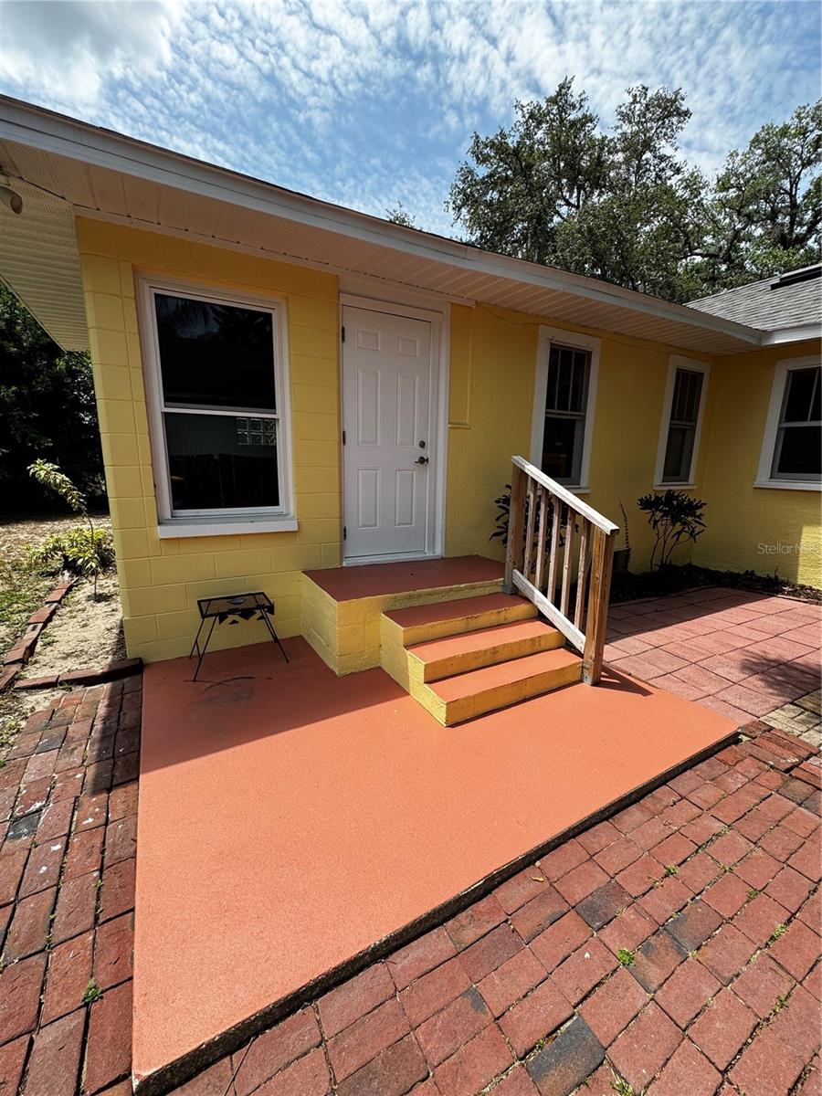 Image 16 of 18 For 320 Rhodes Street