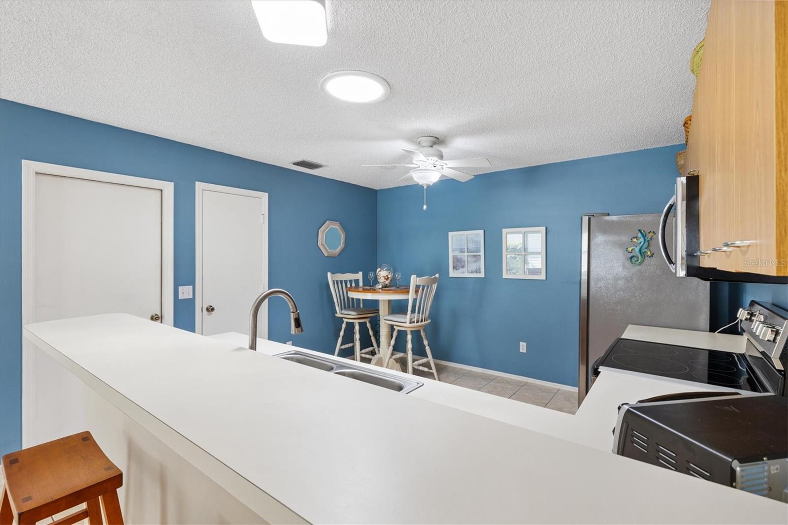 Image 10 of 23 For 1513 Lozano Avenue