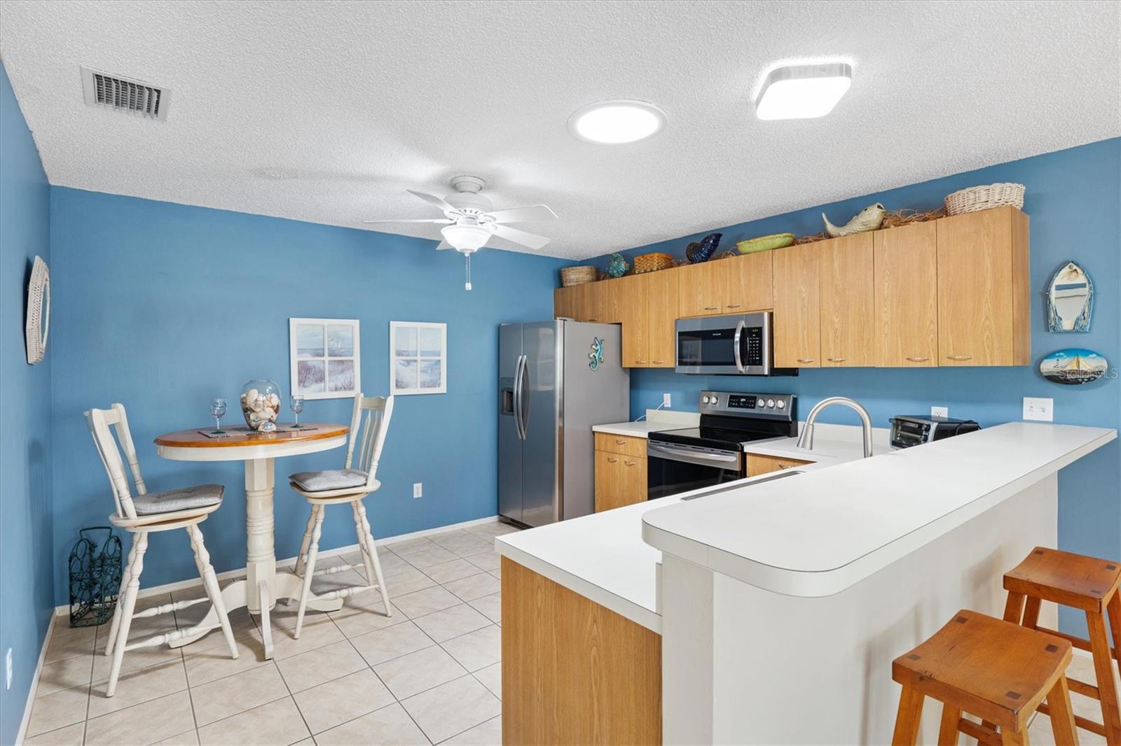 Image 11 of 23 For 1513 Lozano Avenue