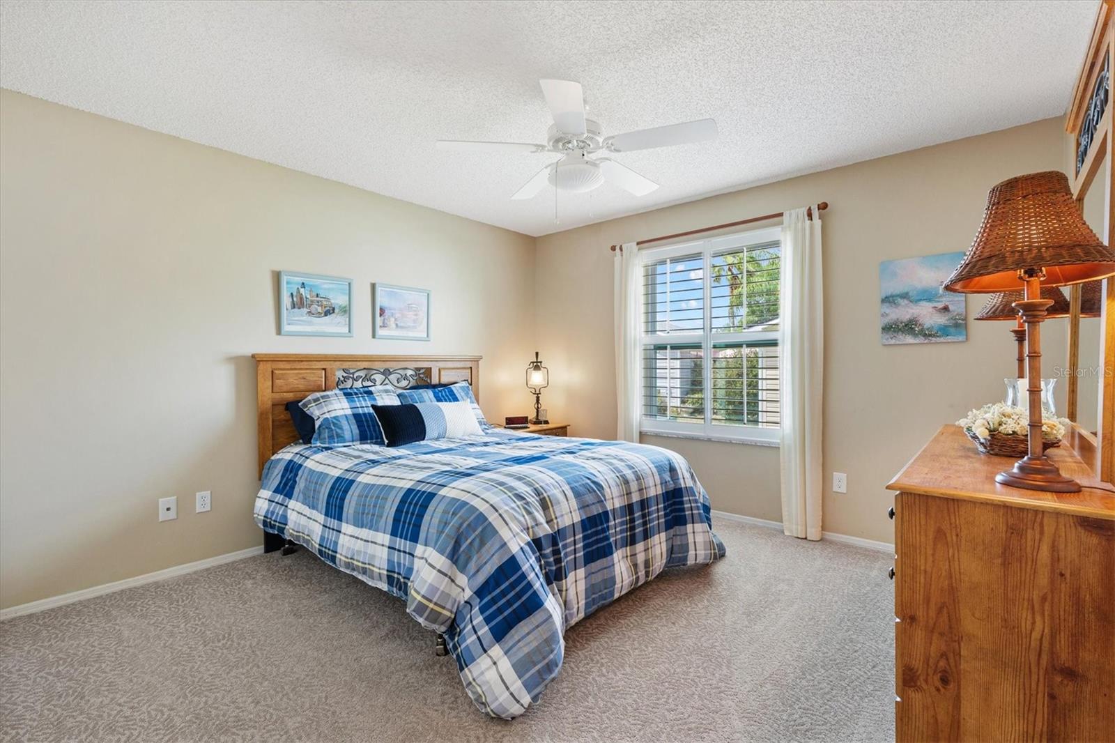 Image 17 of 23 For 1513 Lozano Avenue