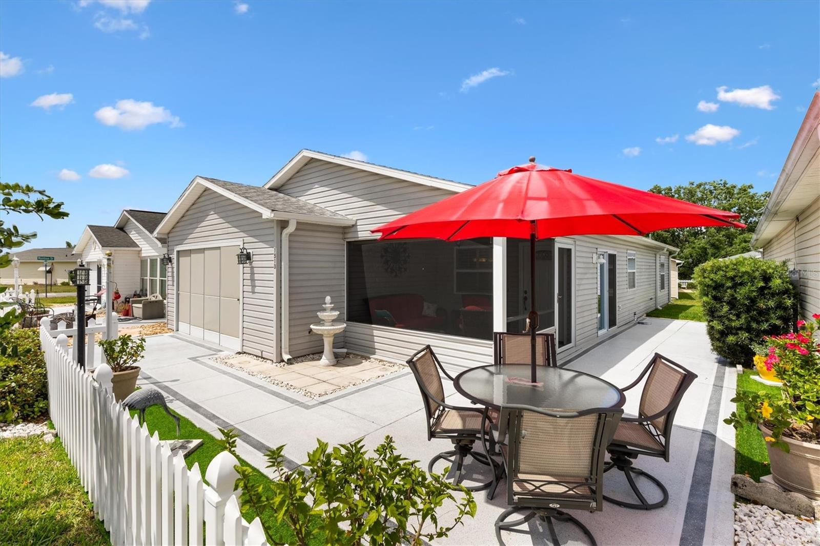 Image 3 of 23 For 1513 Lozano Avenue