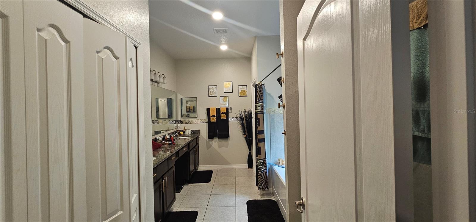 Image 11 of 30 For 2129 Amor Way