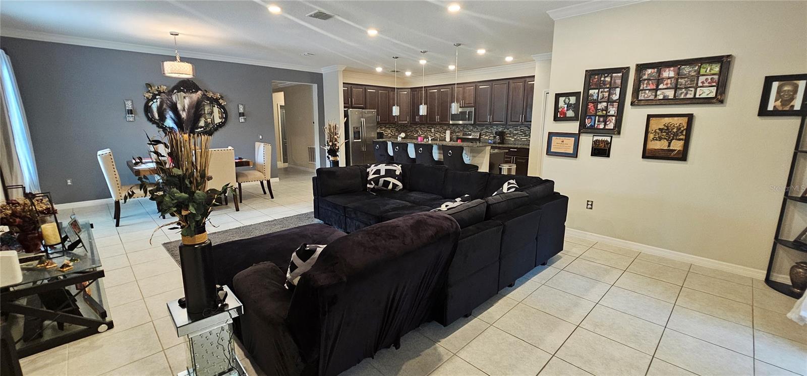 Image 17 of 30 For 2129 Amor Way