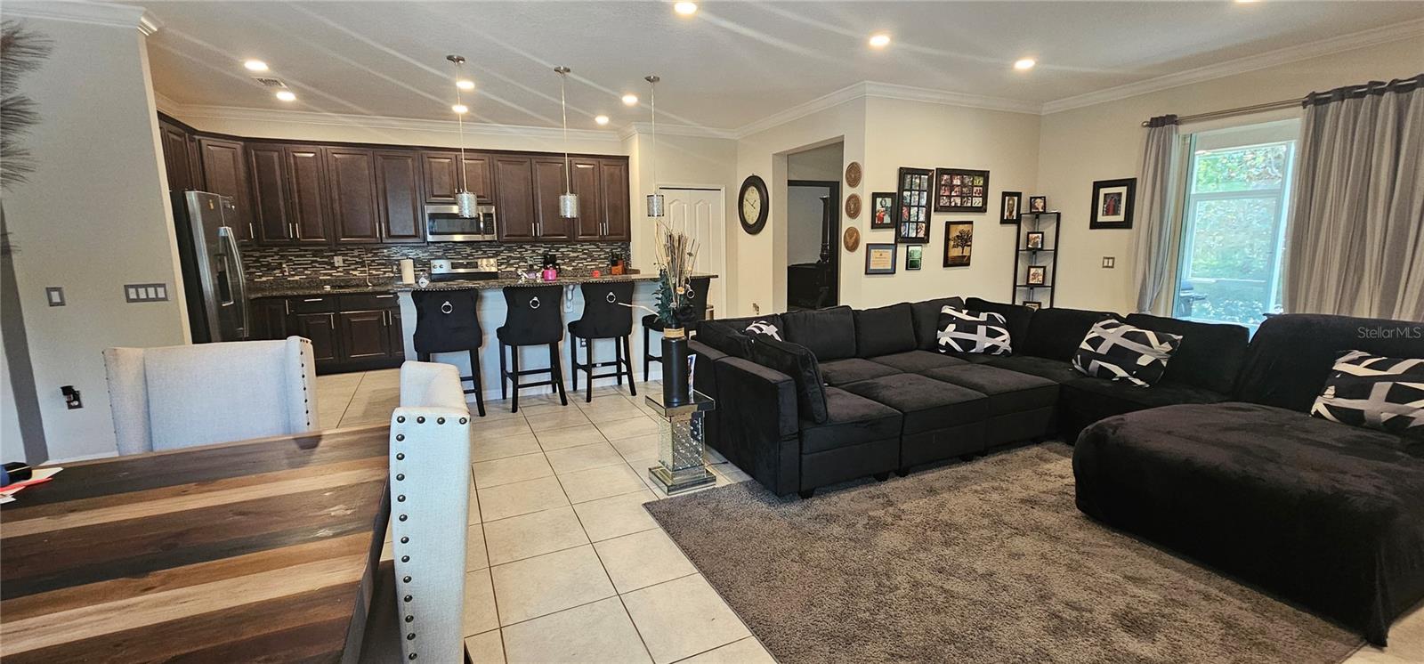 Image 18 of 30 For 2129 Amor Way