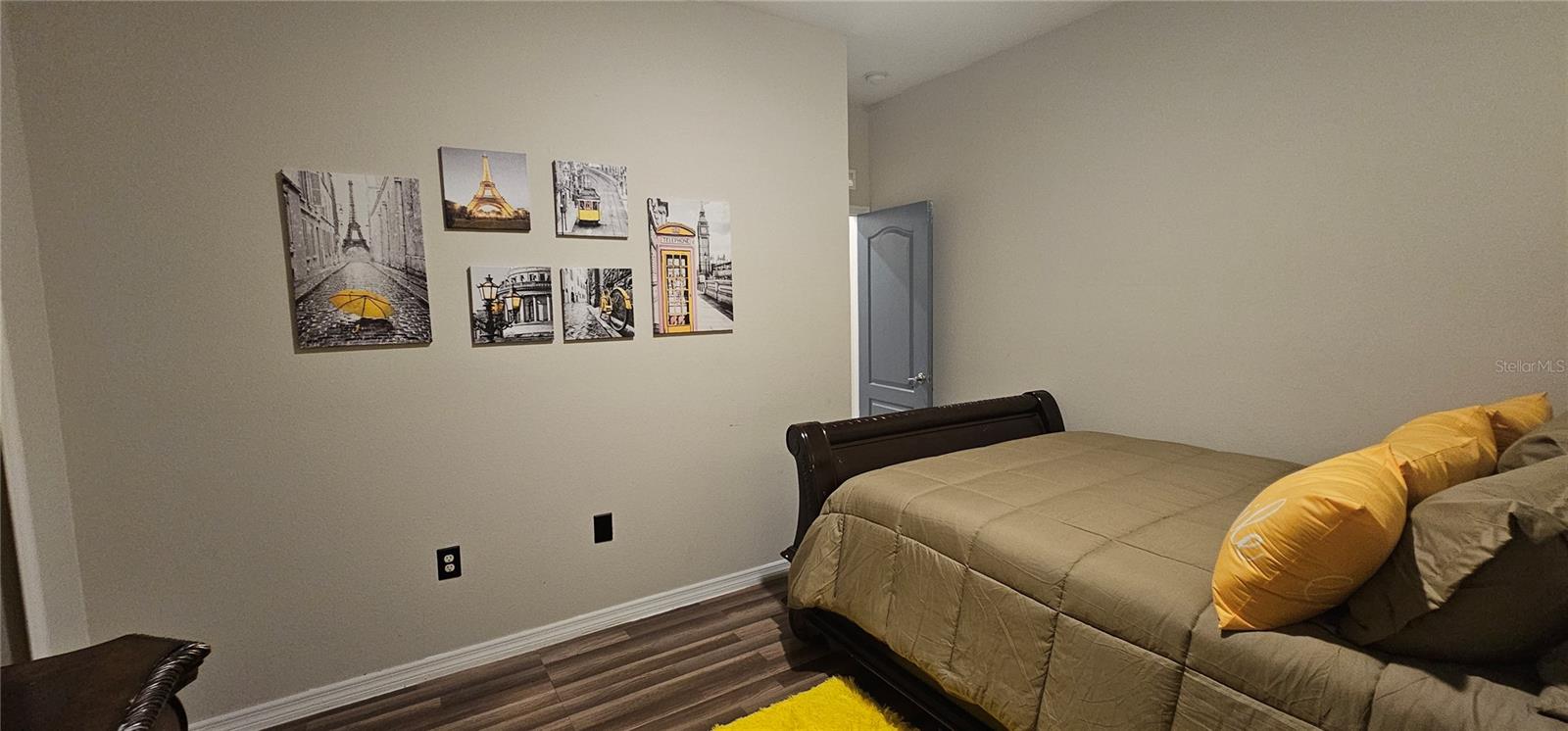 Image 22 of 30 For 2129 Amor Way
