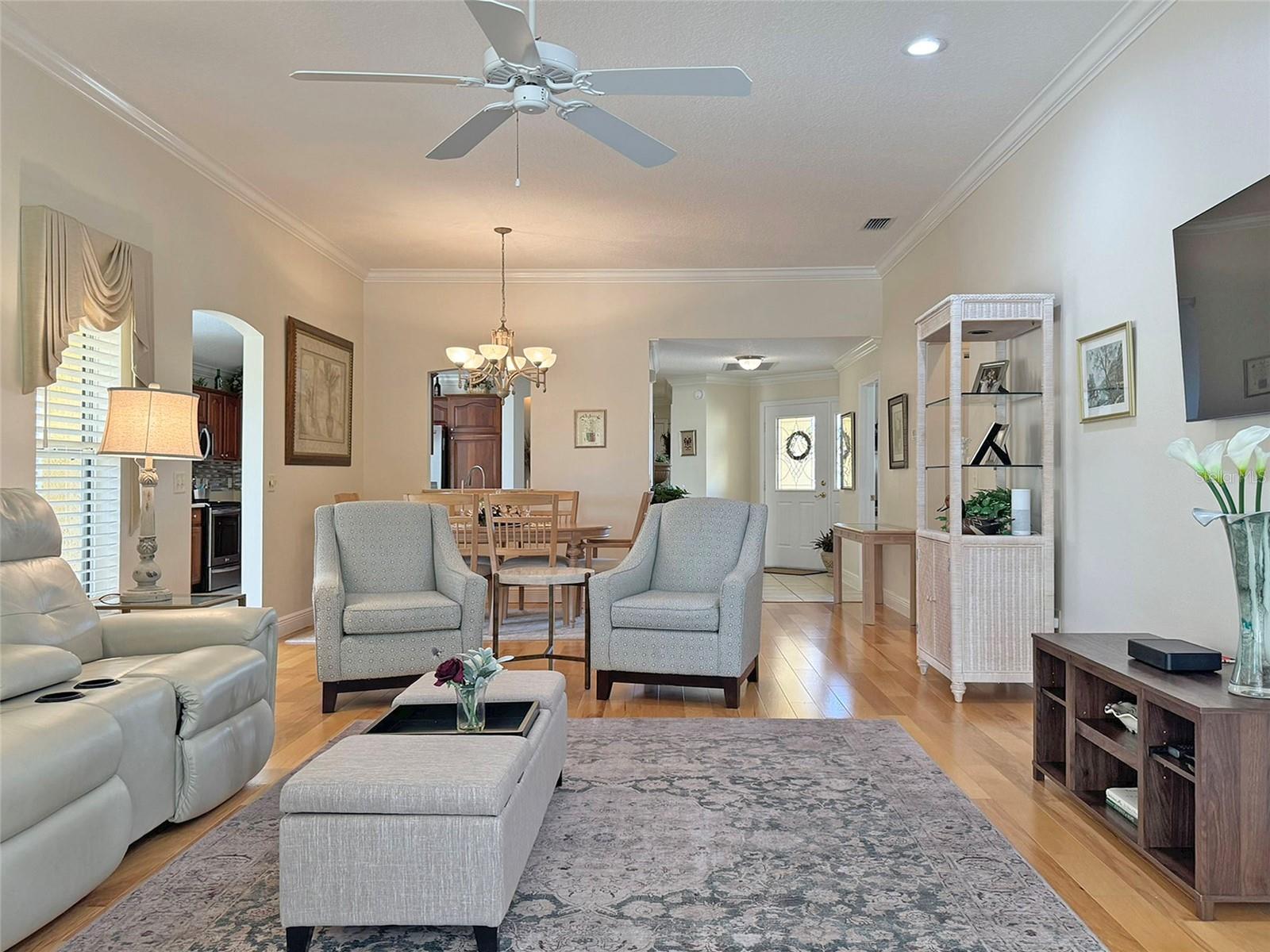 Image 11 of 31 For 3325 Archer Avenue