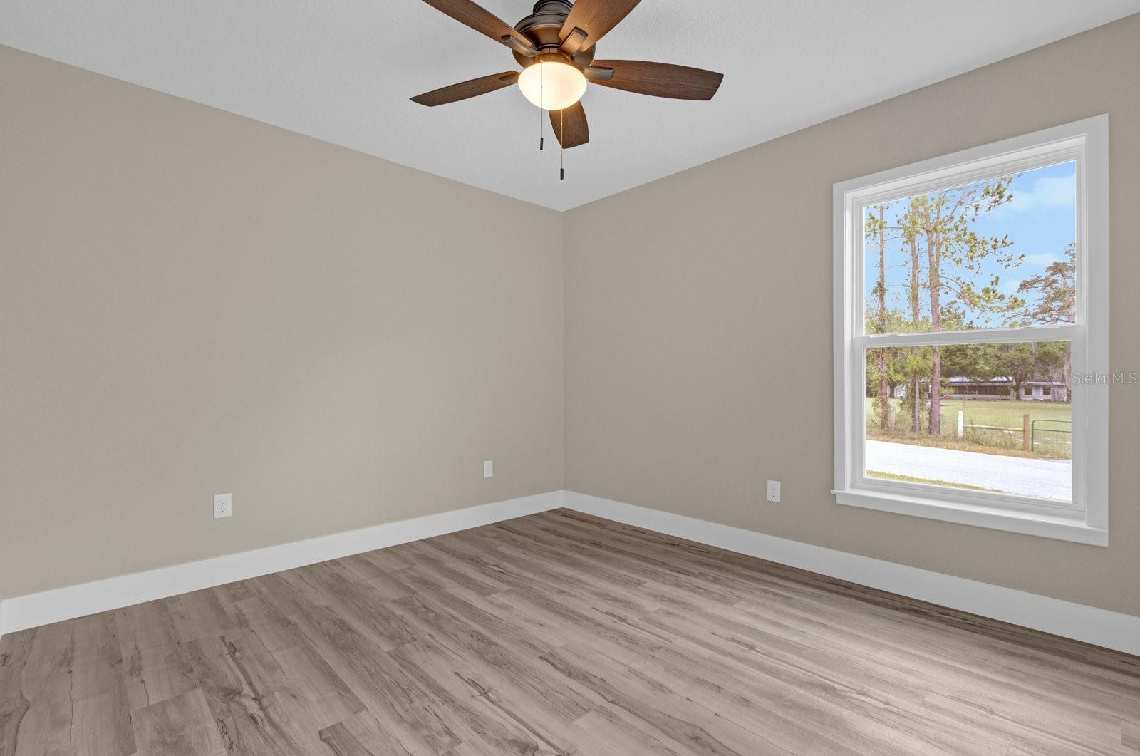 Image 17 of 22 For 16380 83rd Court