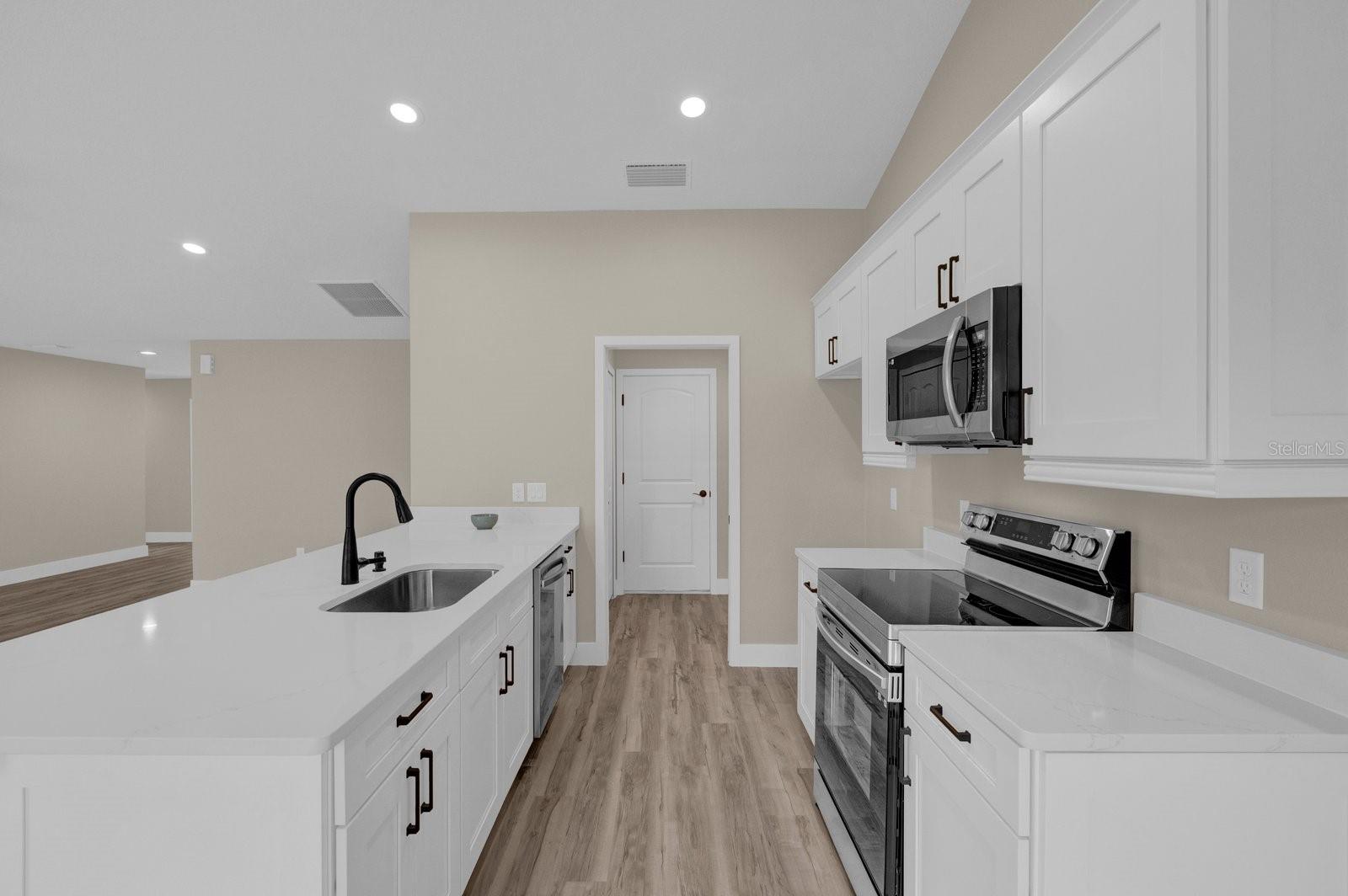Image 3 of 22 For 16380 83rd Court