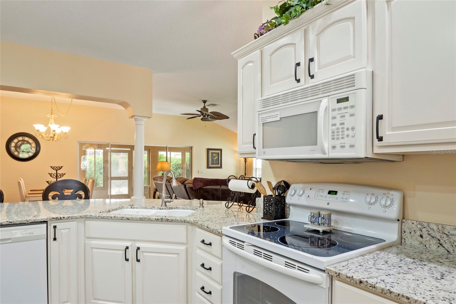 Image 11 of 31 For 1222 Camero Drive