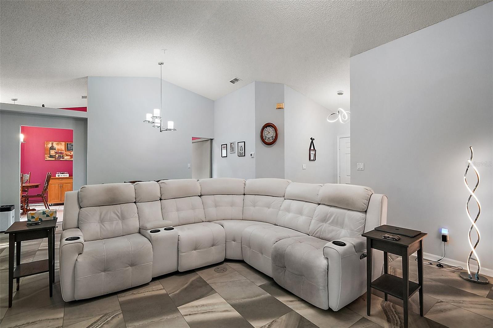 Image 9 of 31 For 4349 River Ridge Drive