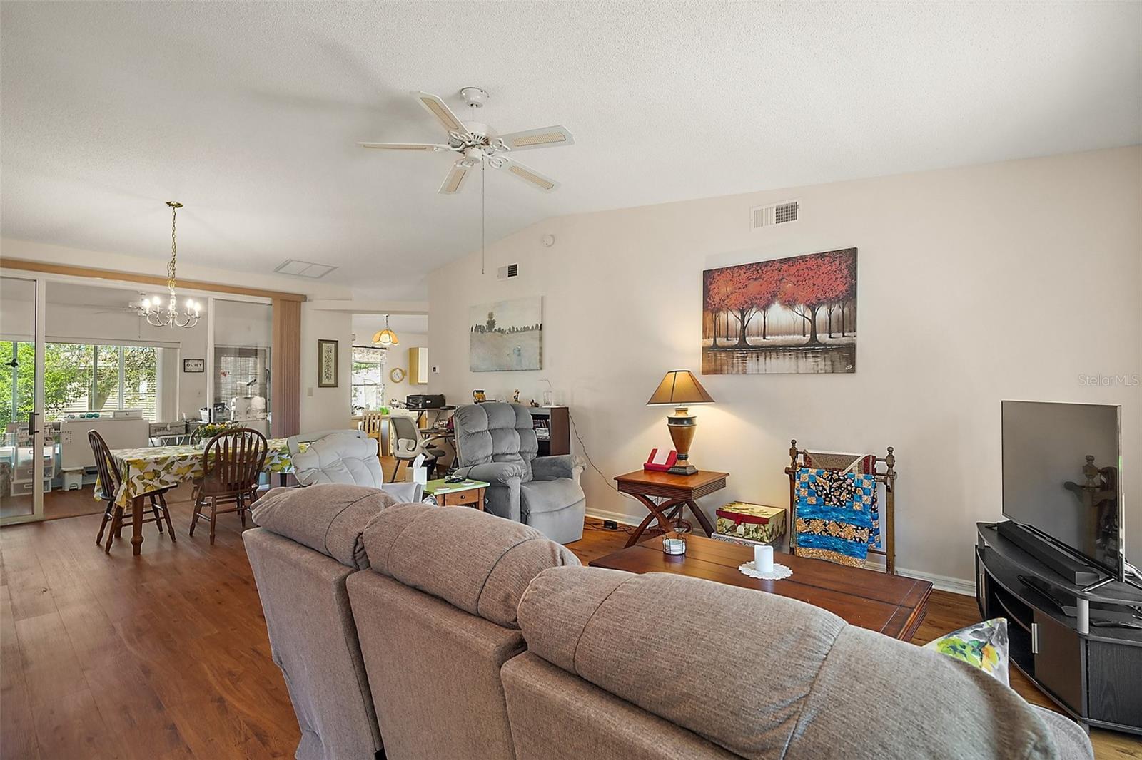 Image 12 of 36 For 4553 Belle Grove