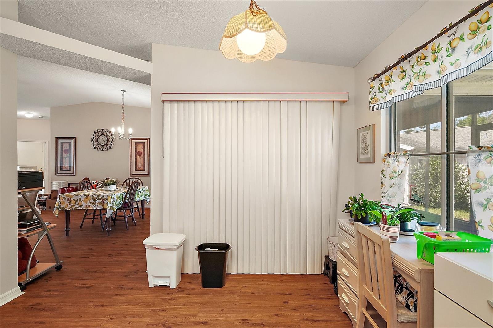 Image 21 of 36 For 4553 Belle Grove
