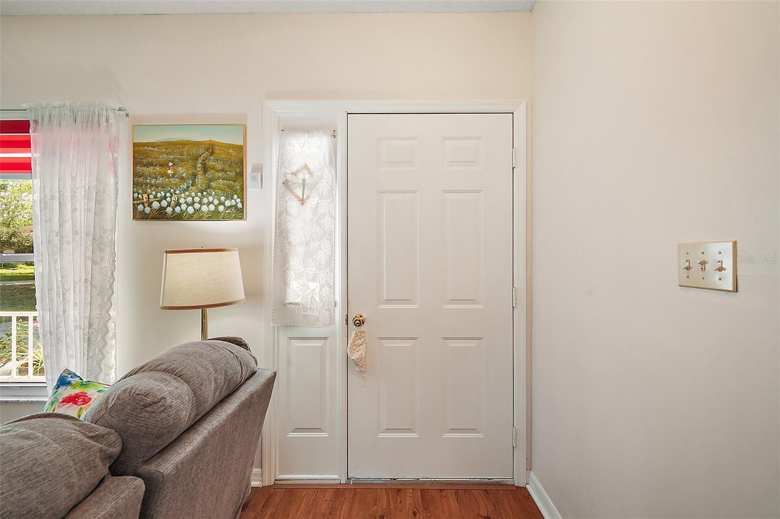 Image 23 of 36 For 4553 Belle Grove
