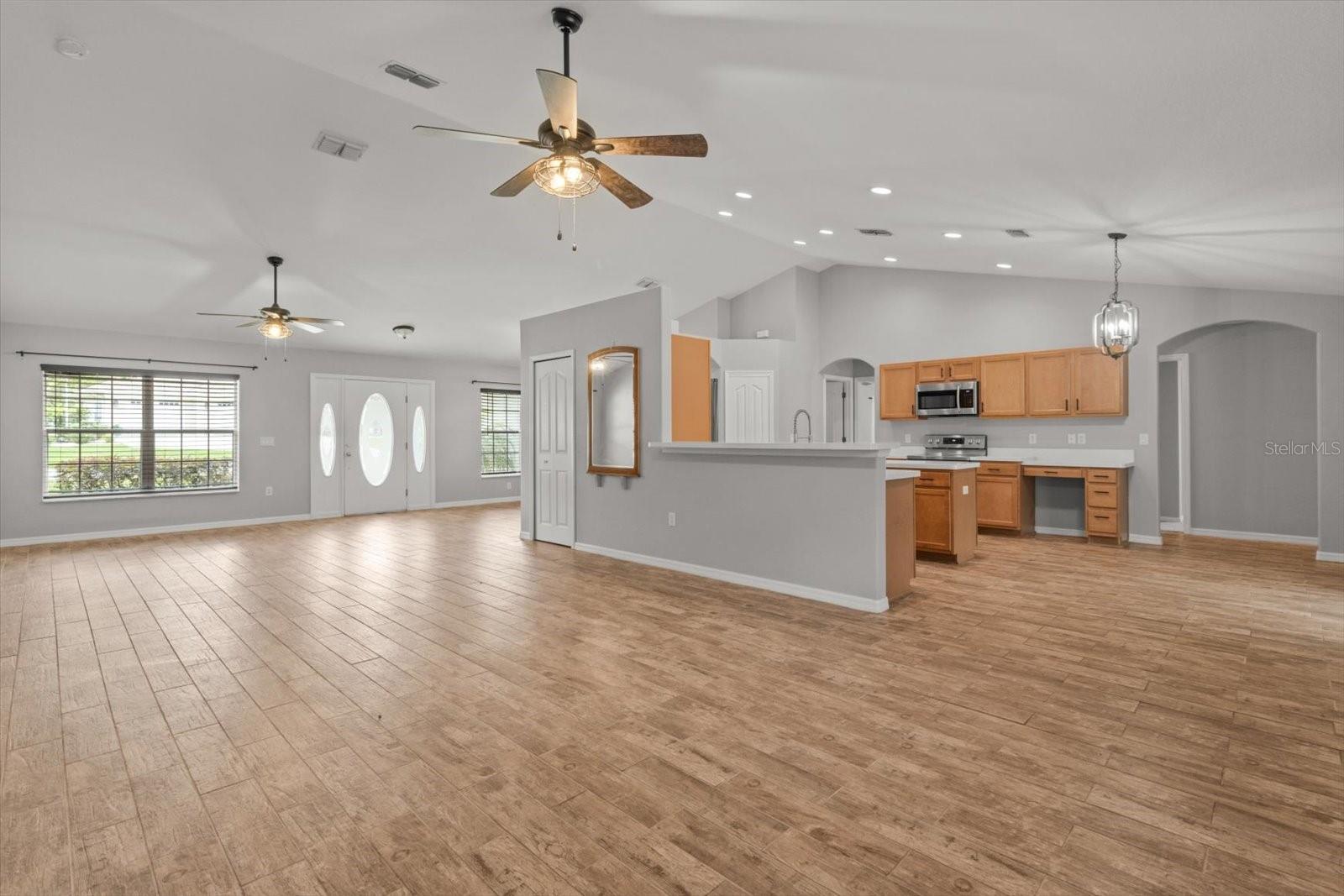Image 12 of 47 For 17 Eugenia Court N