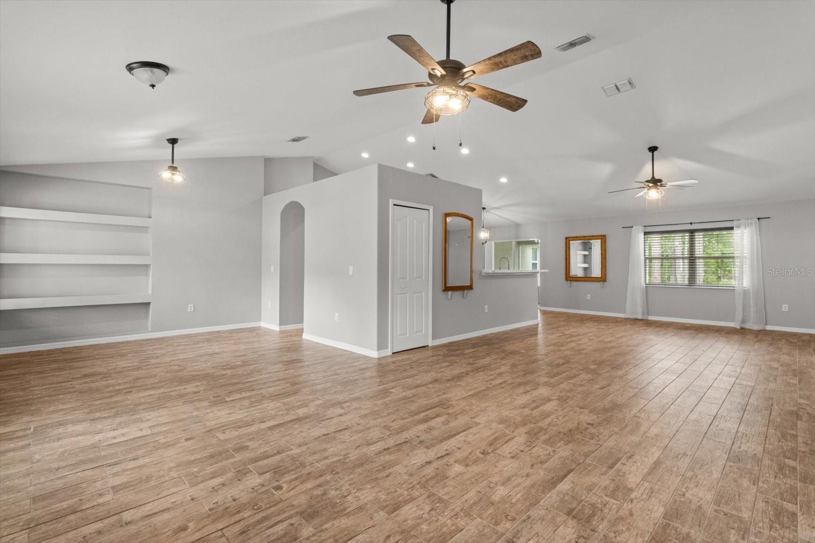 Image 7 of 47 For 17 Eugenia Court N