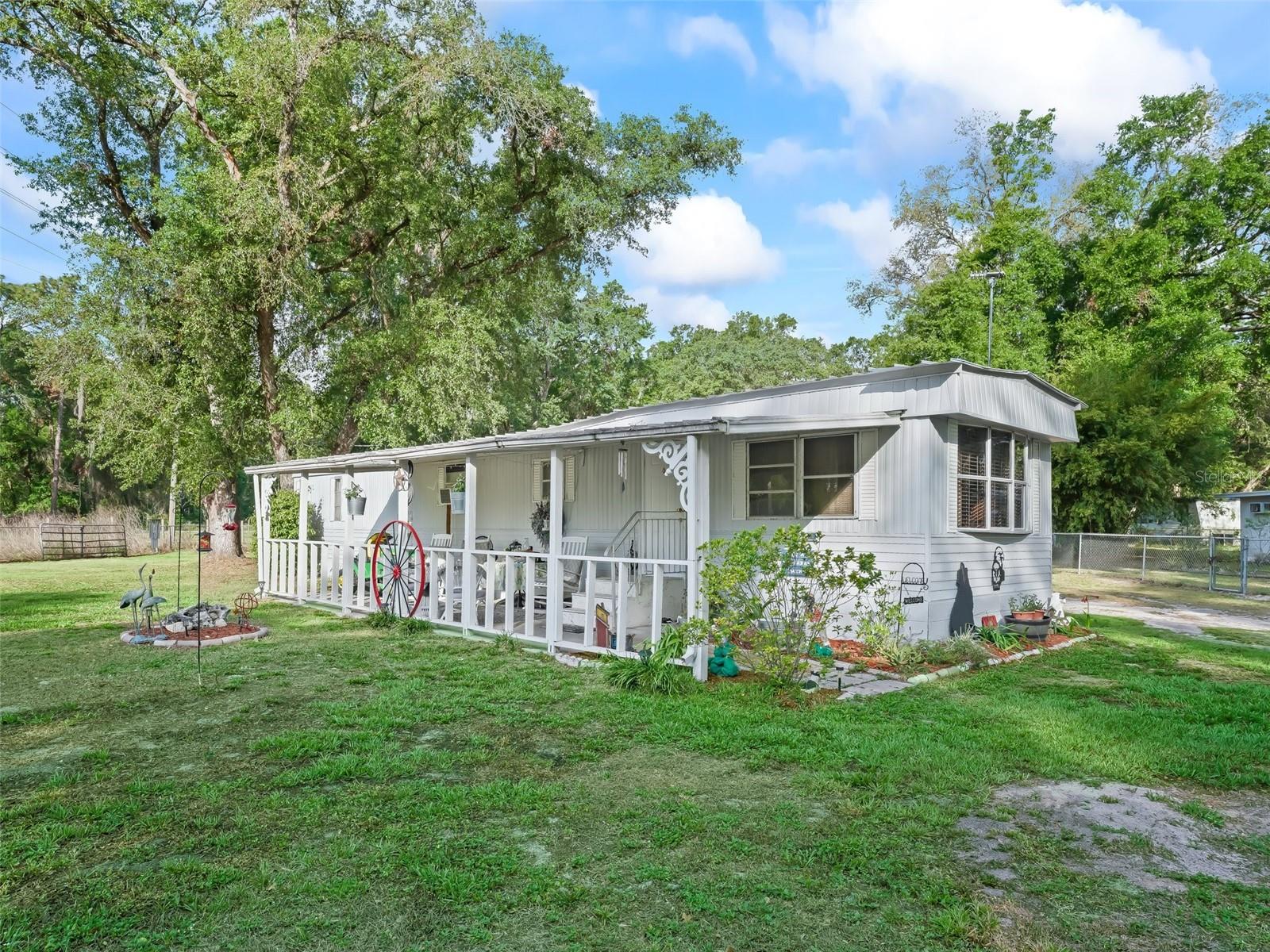 Image 5 of 27 For 5828 Cr 551a